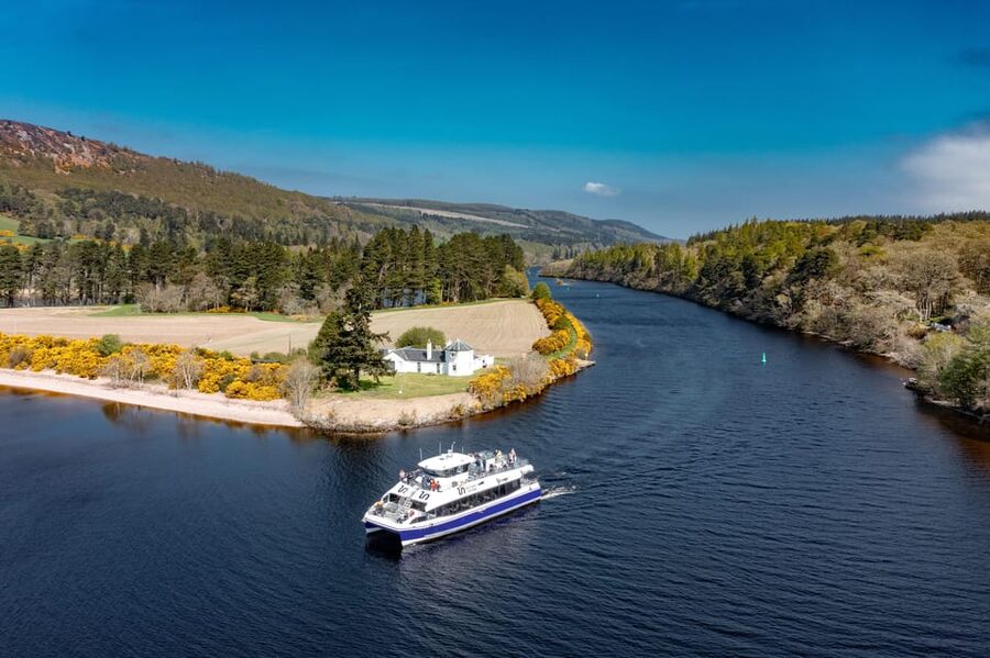 Dochgarroch: Caledonian Canal and Loch Ness 50min Cruise - The moment Loch Ness opens up
