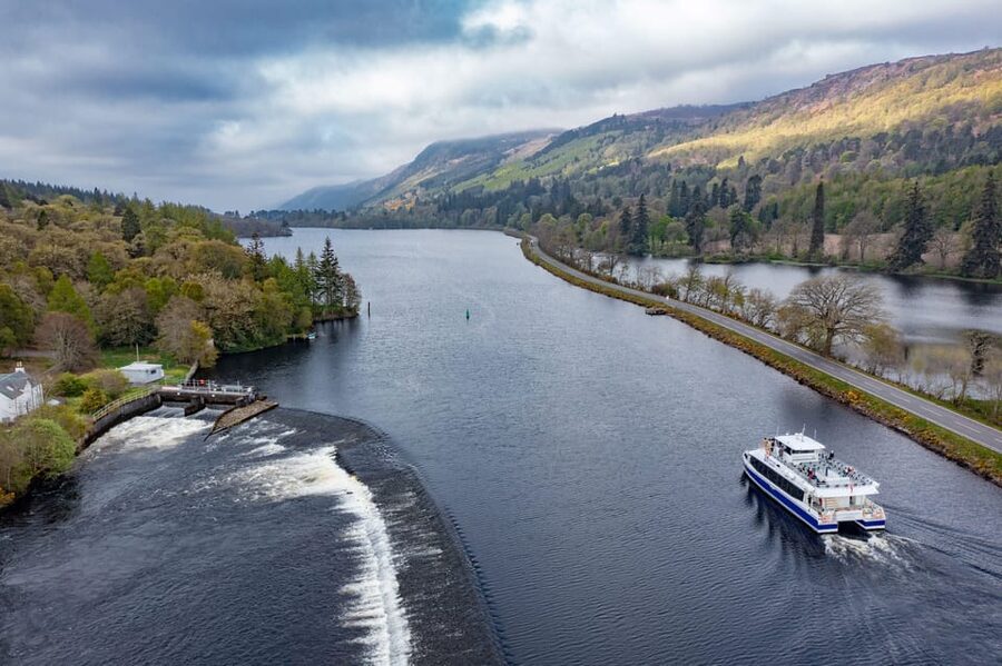 Dochgarroch: Caledonian Canal and Loch Ness 50min Cruise - Following Thomas Telford’s Caledonian Canal