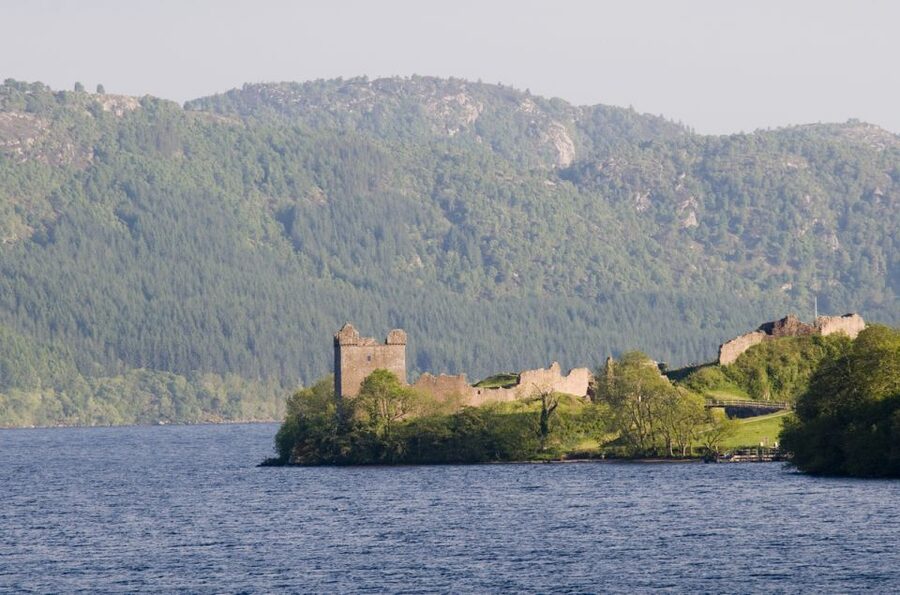 Dochgarroch: Loch Ness and Caledonian Canal 2-Hour Cruise - Entering Loch Ness and watching for the sonar