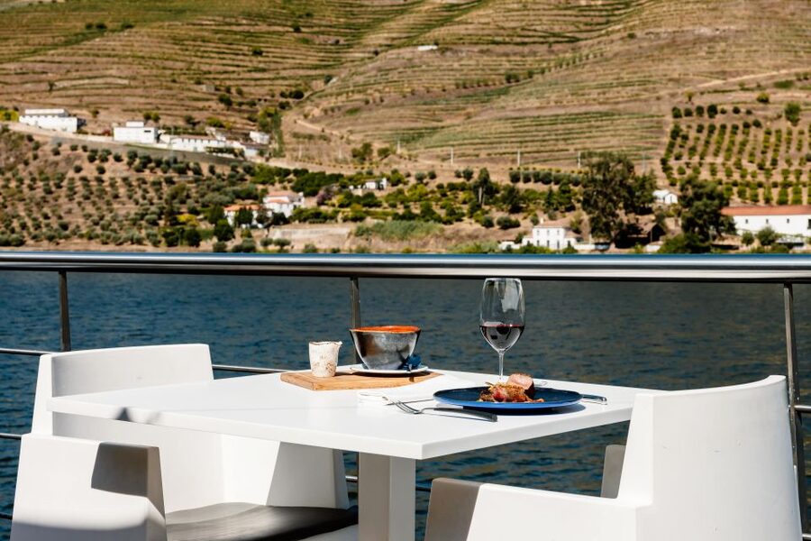 Douro Luxury - Private Cruise Premium Winery and Restaurant - Who should book this Douro experience
