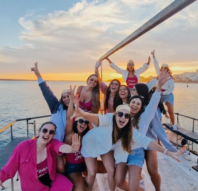 Douro River: Party Boat Tour - Music, food, and the party atmosphere