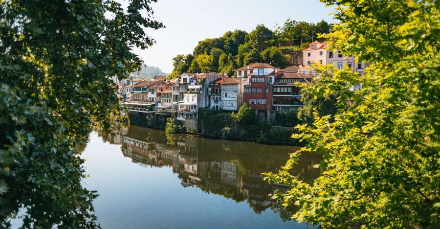 Douro Valley: Wine Tour with Lunch, Tastings & River Cruise - Pinhão shows the valley from the river