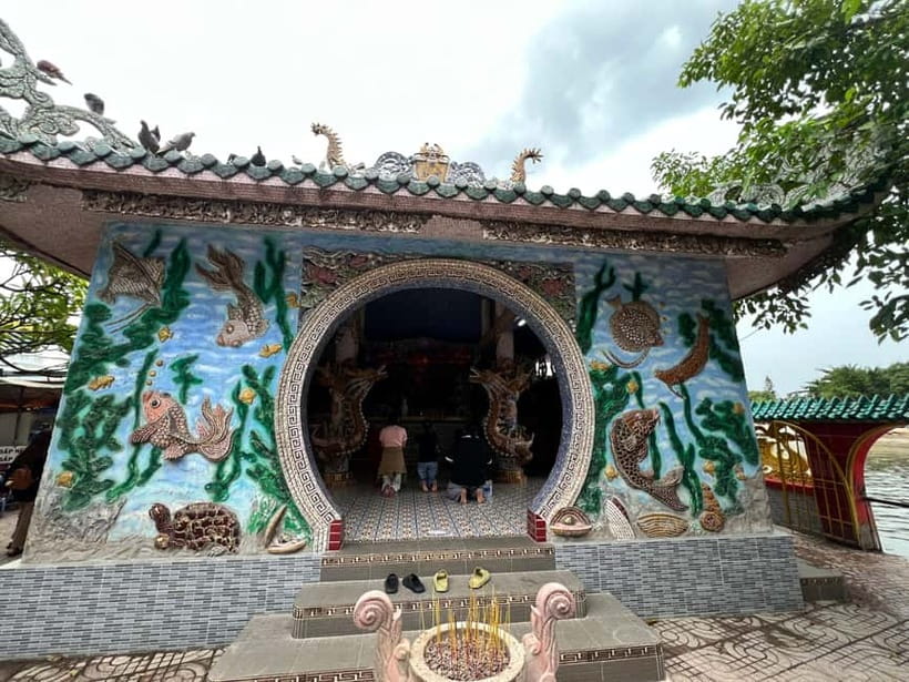 Dragon Floating Temple & Simulate Mekong Island by SpeedBoat - What makes this river trip worth your morning