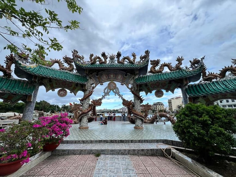 Dragon Floating Temple & Simulate Mekong Island by SpeedBoat - Cruising around Thanh Da Island