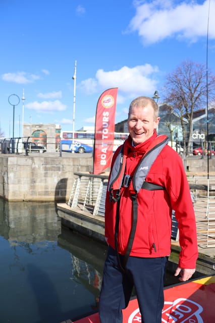 Dublin: River Liffey Sightseeing Cruise - The guide makes or breaks the 45 minutes