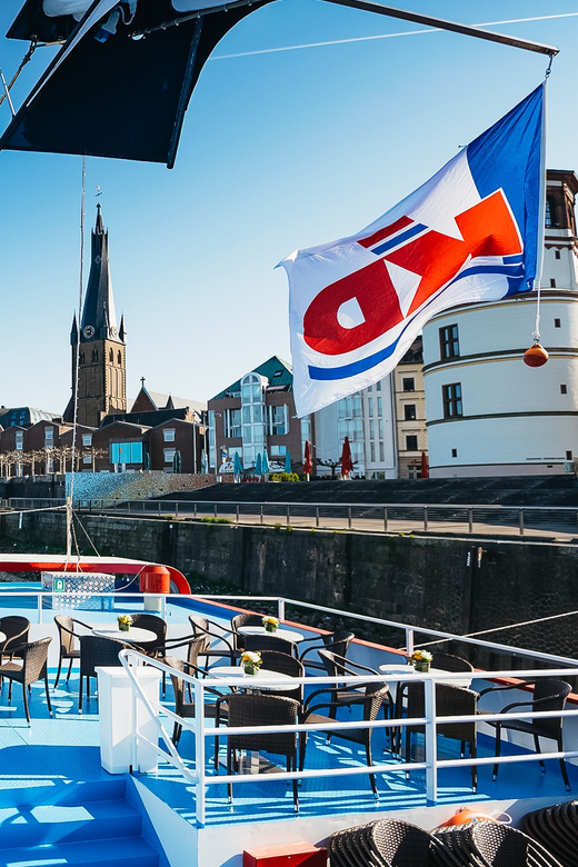 Düsseldorf: City Sightseeing Cruise on the Rhine - Finding the boat at Rheinuferpromenade