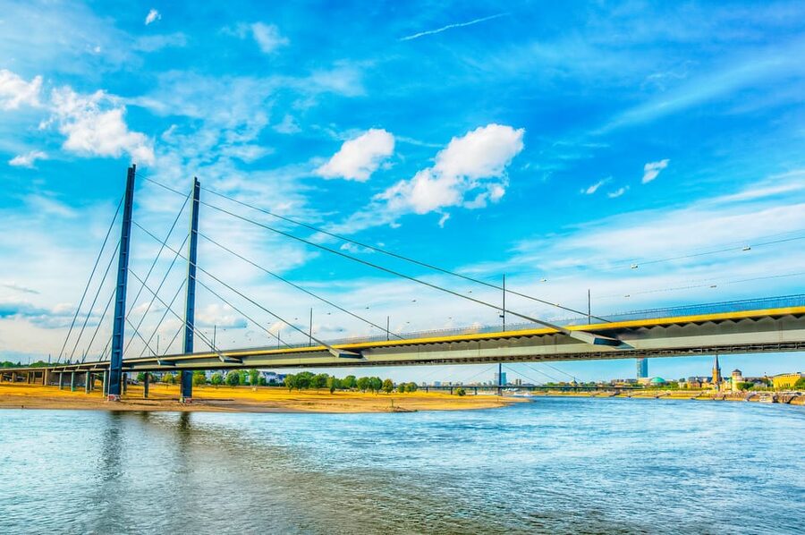 Düsseldorf: City Sightseeing Cruise on the Rhine - Commentary in English and German