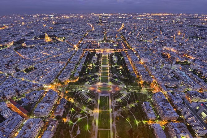 Eiffel Tower and City Tour by Bus with Seine River Cruise Option - How to make the evening go better