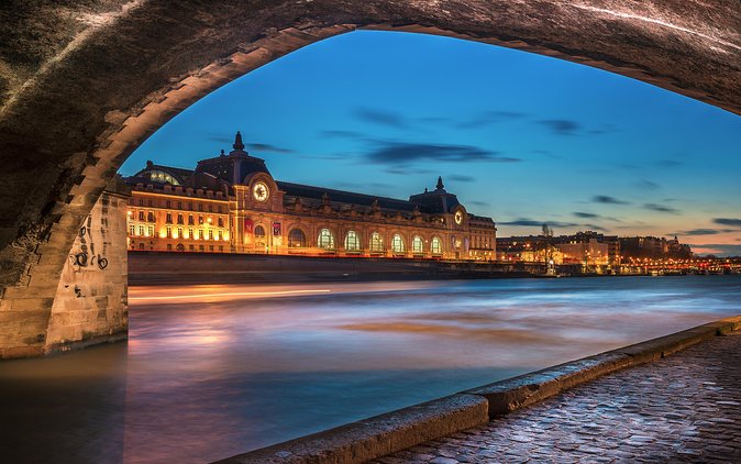 Eiffel Tower Dinner Experience and Sightseeing Seine River Cruise - Paris from the glass-topped boat
