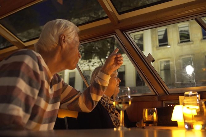 Evening Canal Cruise in Amsterdam with Wine & Cheese Option - The audio guide: useful, but not always smooth