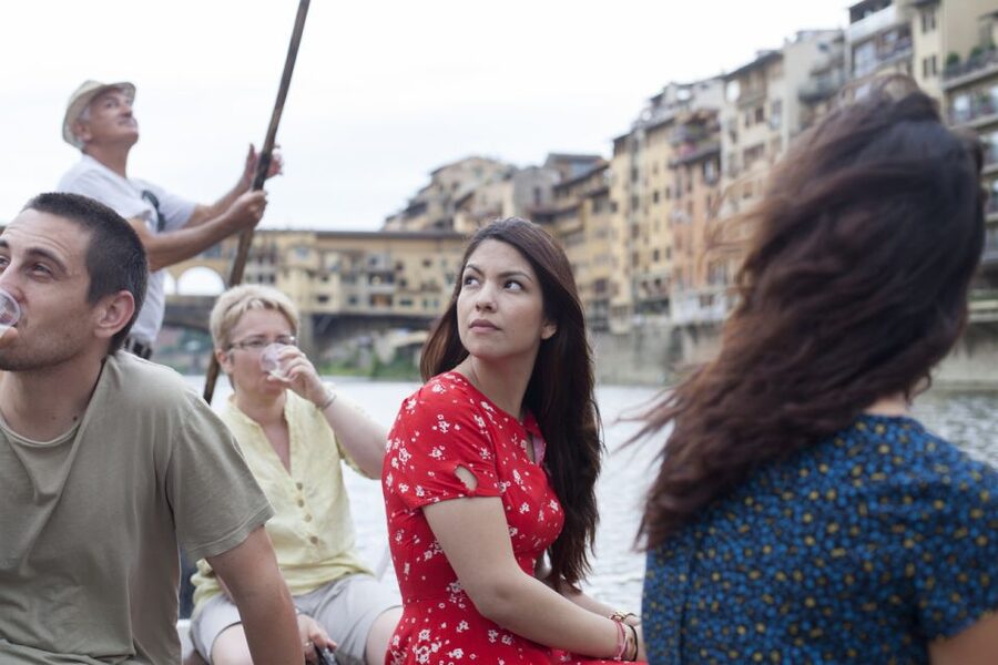 Florence: Authentic Barchetto River Cruise with Wine & Guide - Why the Arno makes a good Florence tour