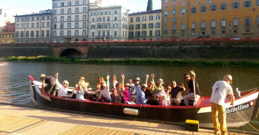 Florence: Authentic Barchetto River Cruise with Wine & Guide - Boarding the traditional Florentine Barchetto
