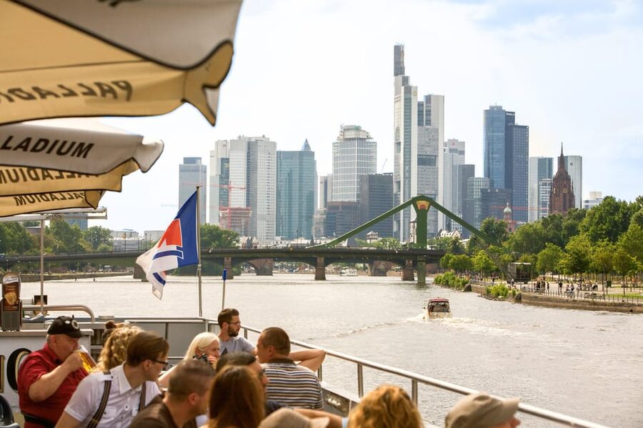 Frankfurt: 1-Hour Panorama Boat Cruise on the river Main - The first views: bridges, towers, and the old center