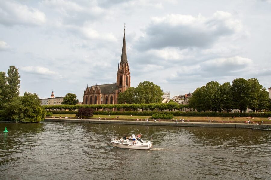 Frankfurt: 1-Hour Panorama Boat Cruise on the river Main - Is $20 a fair price?