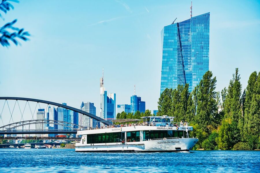 Frankfurt: River Main Sightseeing Cruise with Commentary - Is $18 good value?