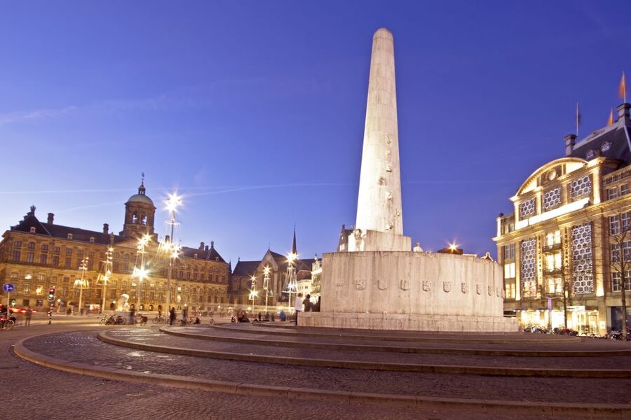 From Brussels: Day Trip to Amsterdam with Canal Boat Cruise - Seeing Amsterdam from the canals