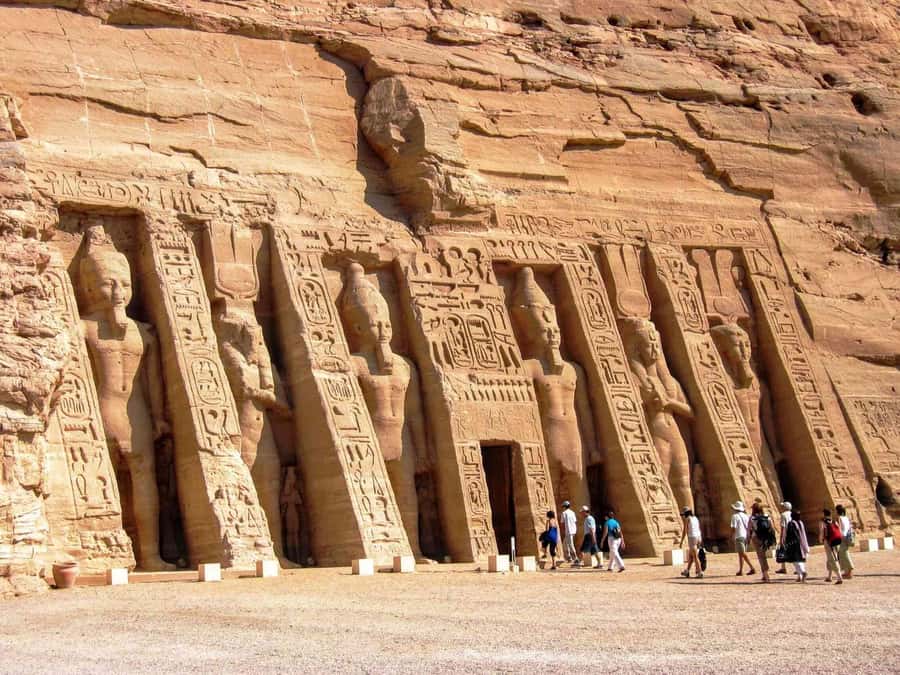 From Cairo: 3-Day Nile Cruise with Hot Air Balloon & Flights - Guides, coordination, and the real pace