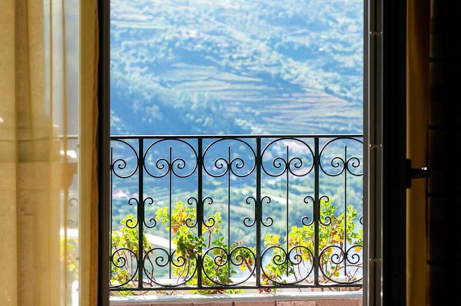 From Porto: Douro Valley w/ Boat Tour, Wine Tasting & Lunch - The second wine stop near Pinhão