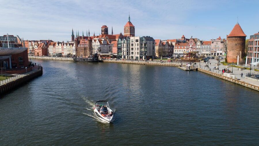 Gdańsk: Motlawa River Yacht Cruise - The Green Bridge, the Crane, and the old waterfront