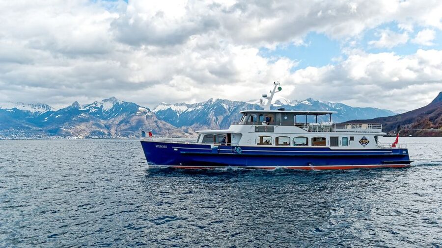 Geneva: 50-Minute Lake Geneva Cruise - What the boat is like onboard