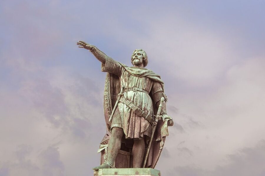 Ghent: Guided Walking Tour and Canal Boat Trip - Starting beneath Ghent’s famous Belfry