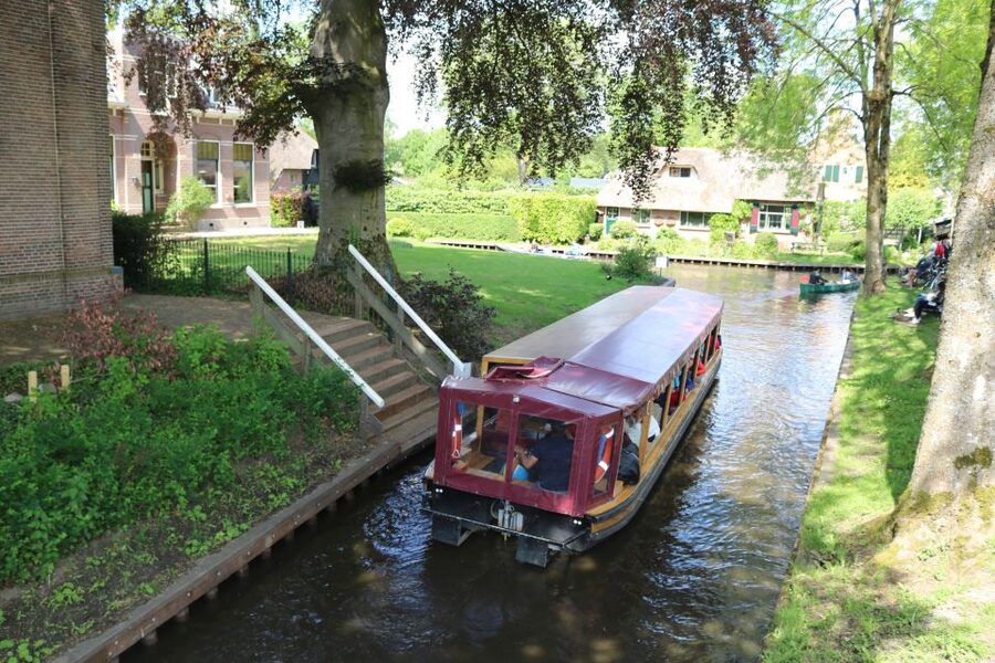 Giethoorn: Village & National Park Canal Cruise with Coffee - Value at $12 per person