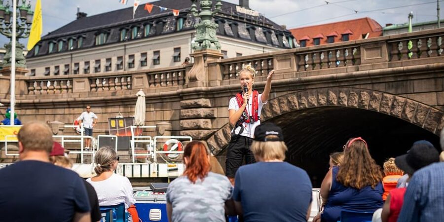 Gothenburg: City Canal Sightseeing Cruise - From narrow canals to Gothenburg’s working harbour