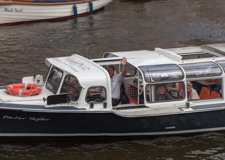 Haarlem: Sightseeing Canal Cruise through the City Center - Nieuwe Gracht and Haarlem’s smaller canals