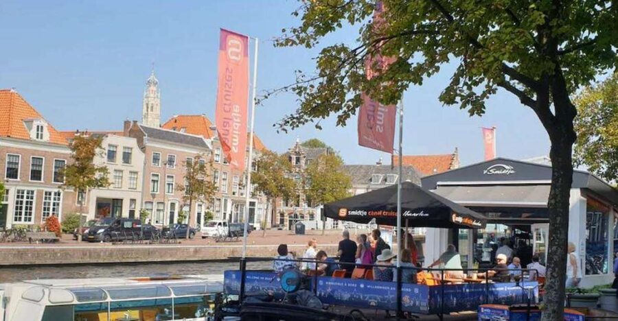 Haarlem: Sightseeing Canal Cruise through the City Center - Boarding beside Teylers Museum