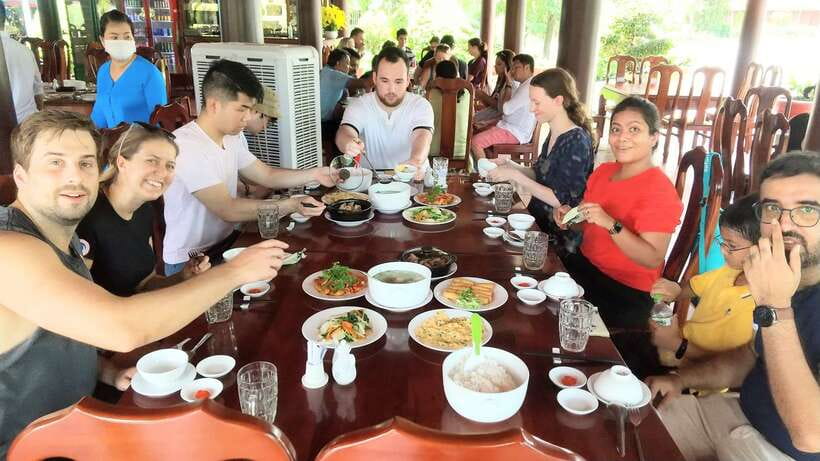 HCM: Mekong Delta Islands Boat & Tuk-Tuk Tour with Tastings - Guides, group size, and the value of good pacing
