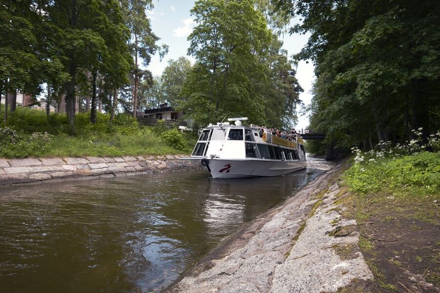 Helsinki: Sightseeing Canal Cruise with Audio Commentary - Degerö Canal, the route’s best section