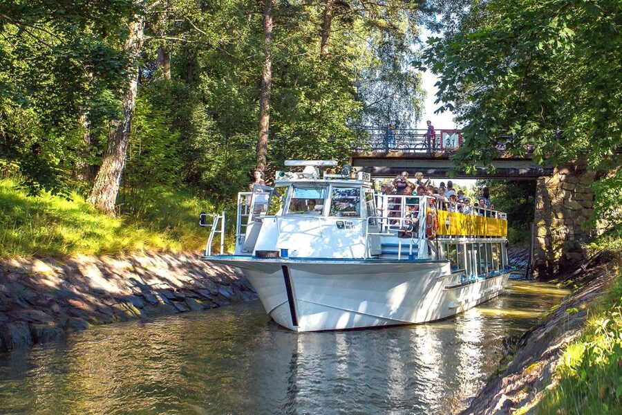 Helsinki: Sightseeing Canal Cruise with Audio Commentary - Commentary, languages, and sound quality