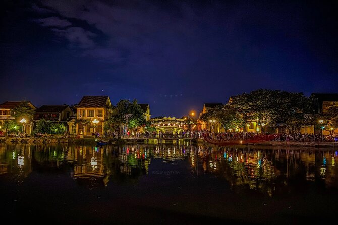 Hoai River Boat Trip by Night with Release Lantern - Traditional herbal tea and the local feel
