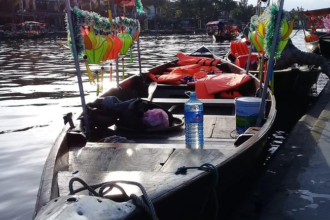 HoiAn Small Boat By Night on Bach Dang River - What you see during the 20-minute route