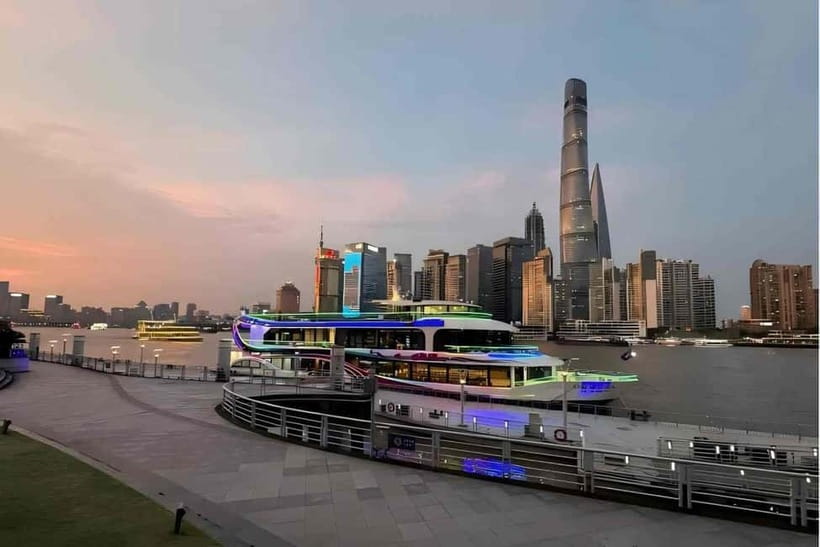 Huangpu Night Cruise: Cozy Vibe & Modern Shanghai Glow - Why a Huangpu River cruise works so well in Shanghai