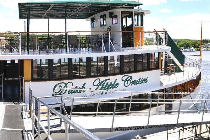 Hudson River Sightseeing Cruise from Albany - Food, Drinks, and Boat Comfort