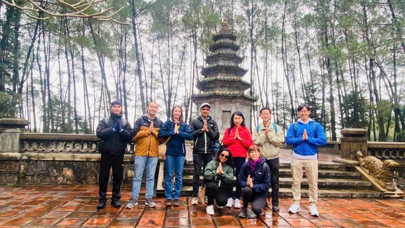Hue: Dragon Boat, Perfume River, Pagoda & Royal Tomb Tour - A gentle start on the Perfume River