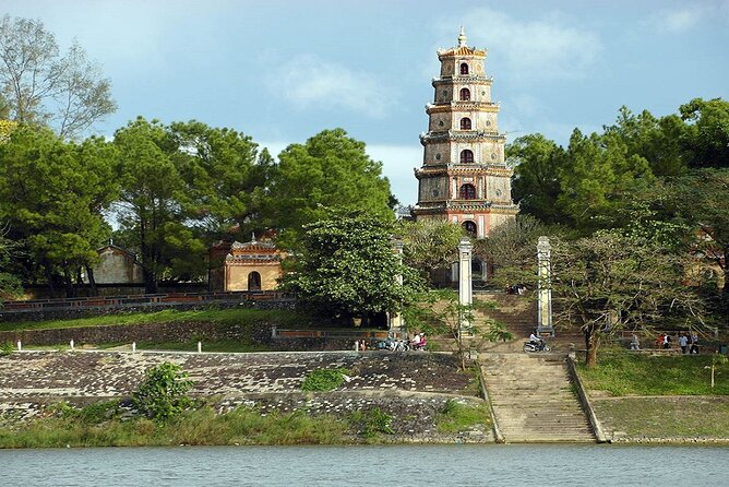 Hue Half Day Tour With Optional Dragon Boat on Perfume River - Entering the Imperial Citadel for two hours