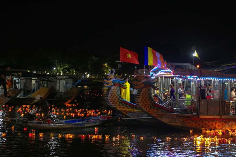 Hue: Perfume River Dinner Cruise with Traditional Show - Hue Singing and Traditional Instruments