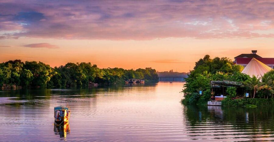 Hue: Sunset Cruise along Perfume River - Key points at a glance