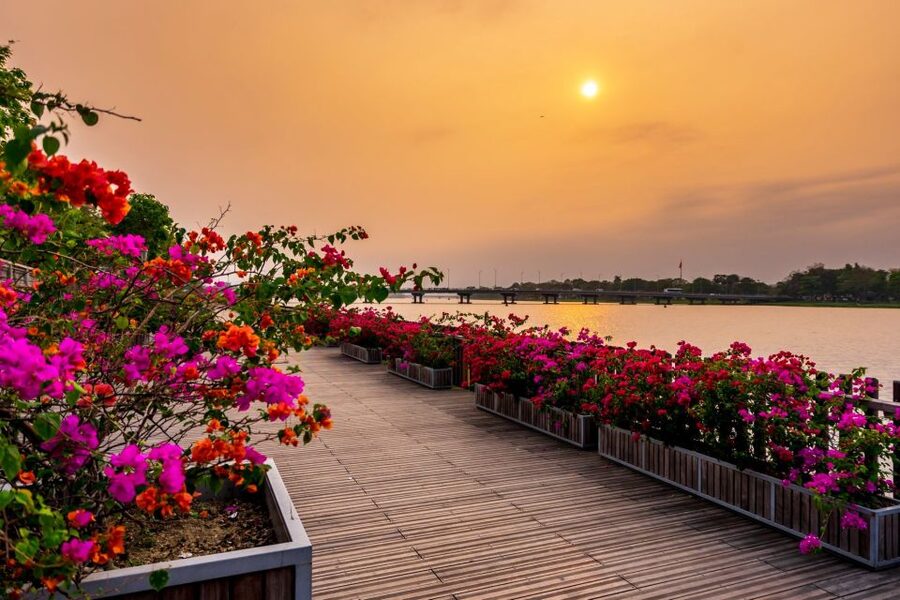 Hue: Sunset Cruise along Perfume River - Leaving Hue by dragon boat
