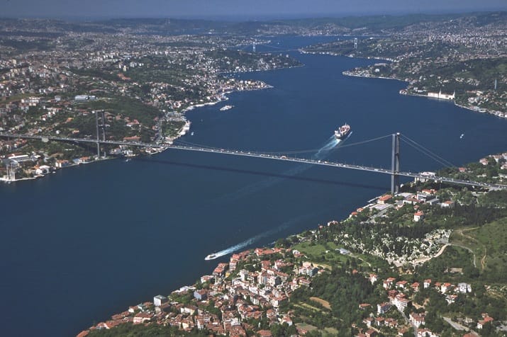 Istanbul: Bosphorus Cruise and Golden Horn Bus Tour - Rumeli Fortress from the water