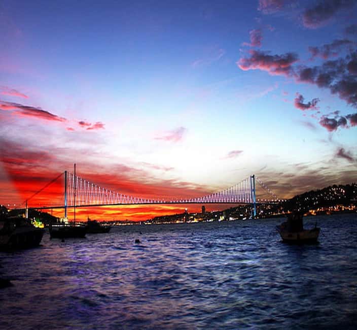 Istanbul: Bosphorus Cruise Morning or Sunset Boat Tour - Rumeli Hisari and the northern stretch