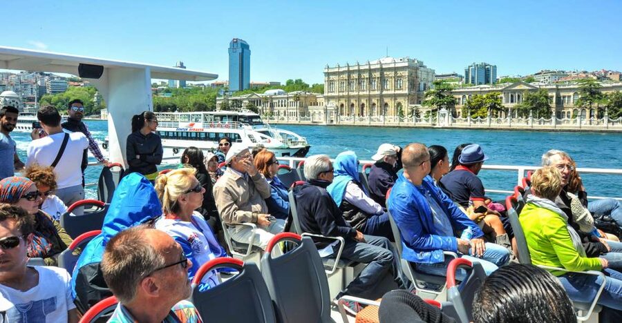 Istanbul: Bosphorus Cruise w/Audio Guide and Sunset Option - Finding the guide opposite Hagia Sophia
