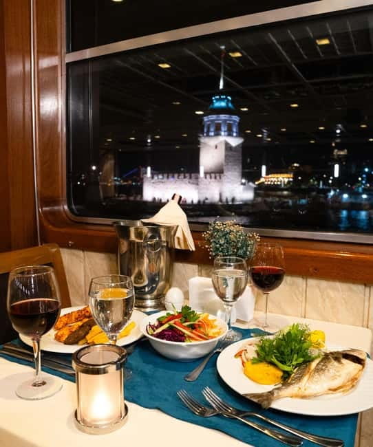 Istanbul: Bosphorus Dinner Cruise & Turkish Night Show - The Turkish Night show and DJ finale