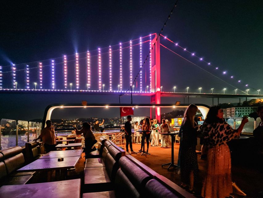 Istanbul: Bosphorus Dinner Cruise w/ Drinks & Entertainment - Why the Bosphorus works so well after dark