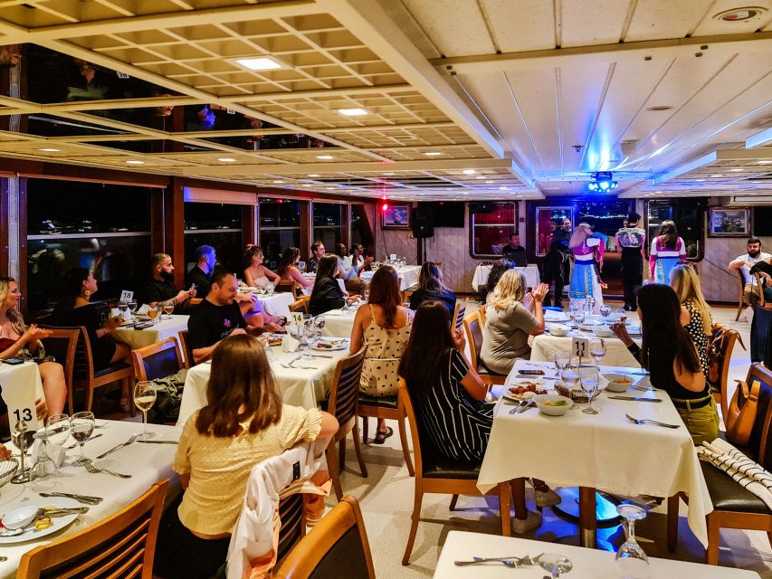 Istanbul: Bosphorus Dinner Cruise w/ Drinks & Entertainment - Dinner, drinks, and what to expect on the plate