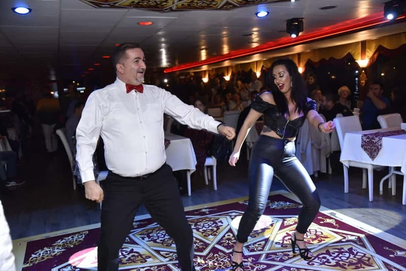 Istanbul: Bosphorus Dinner Cruise with Turkish Night Show - Who will enjoy this evening most