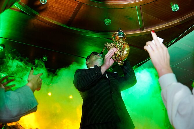 Istanbul: Bosphorus Dinner Cruise with Turkish Night Show - Why a Bosphorus dinner cruise works so well