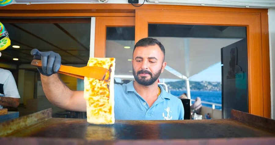 Istanbul: Bosphorus & Golden Horn Cruise Daytime or Sunset - Key points to know before booking